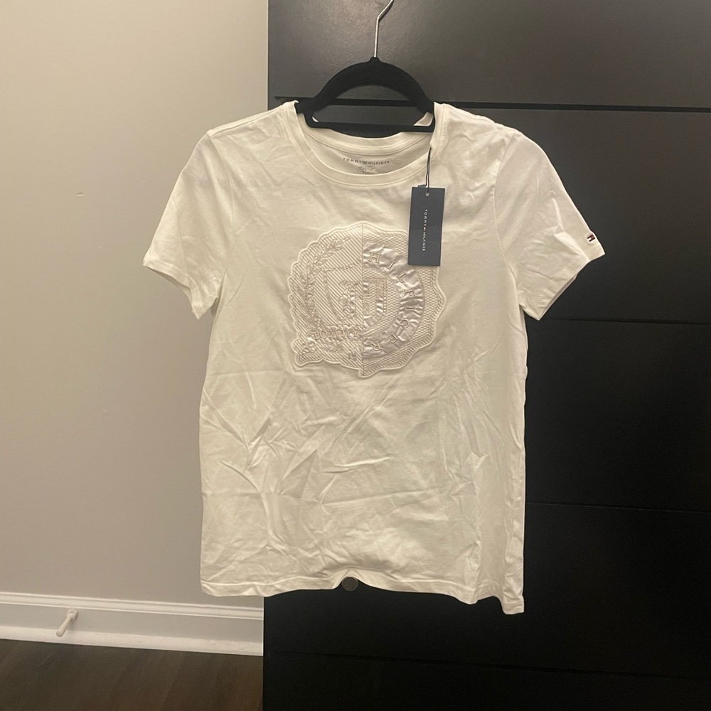Brand New white tee tommy hilfiger